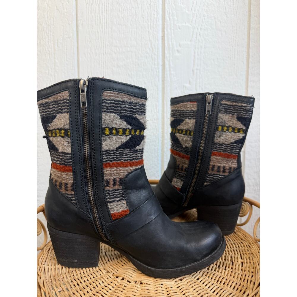 Born Panera Leather Wool Western Boho Aztec Boots, 8.5 - Picture 5 of 8